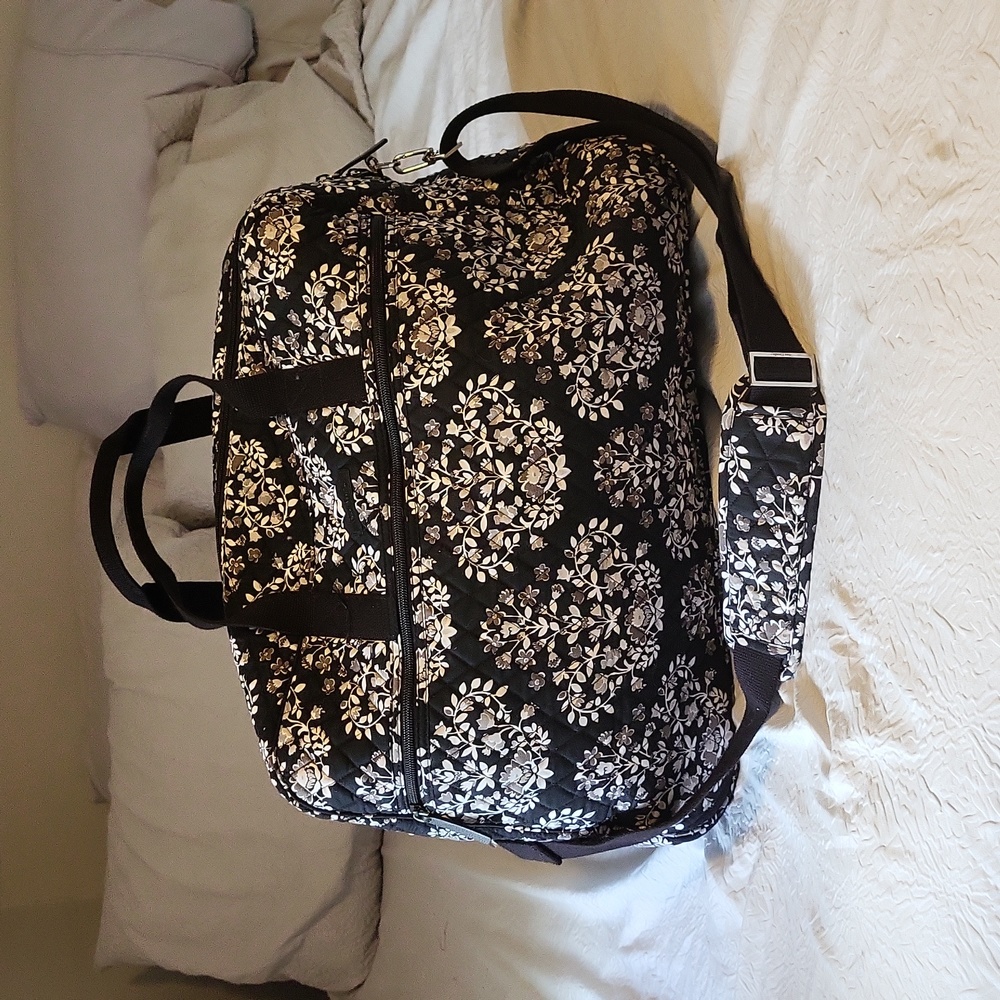 Vera Bradley travel bag